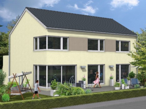 Ein modernes, zweistöckiges Duplex, das einem Dresdner Massivhaus ähnelt, verfügt über große Fenster und ein dunkles Dach. Eine Frau in einem rosa Kleid schlendert über die Terrasse, während ein Kind auf der Schaukel im Garten spielt. Der Vorgarten ist wunderschön mit Büschen und Topfpflanzen angelegt und verkörpert außergewöhnlichen Hausbau im Dresdner Stil.