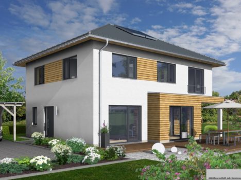 Ein modernes zweistöckiges Fertighaus Dresden mit grauem Dach und Holzakzenten. Es verfügt über große Fenster, einen Carport für ein Auto und eine Holzterrasse mit Gartenmöbeln. Der Garten ist mit Sträuchern und Blumen unter einem teilweise bewölkten Himmel angelegt.